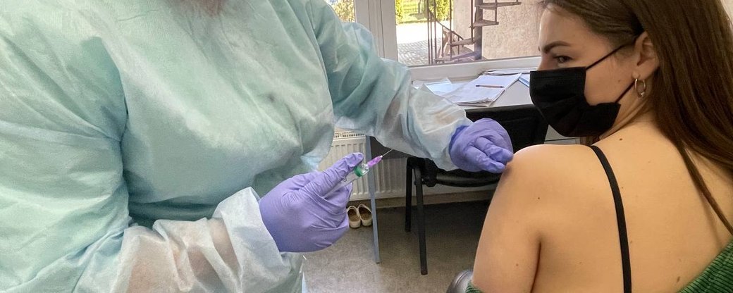 Показатель вакцинации против COVID-19 в Закарпатье за прошедую неделю снизился на 5%.