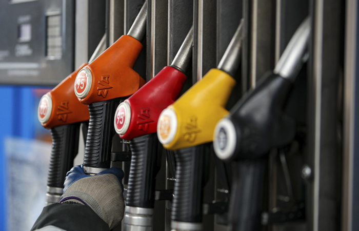 Експерт розповів, як зміняться ціни на бензин в Україні