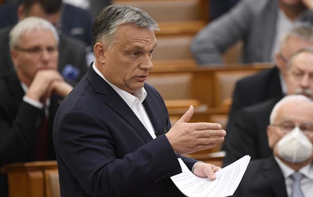 Віктор Орбан вирішив скасувати надзвичайний стан в Угорщині. Але критики закидають прем'єр-міністру відволікання уваги - інший законопроєкт дасть йому ще більше повноважень.
