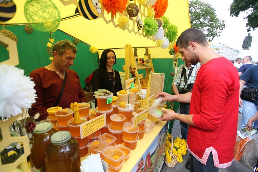 18-20 серпня в Ужгороді проходитиме традиційний VII фестиваль закарпатського меду «Медовий спас», організований Асоціацією пасічників Закарпаття, КП 