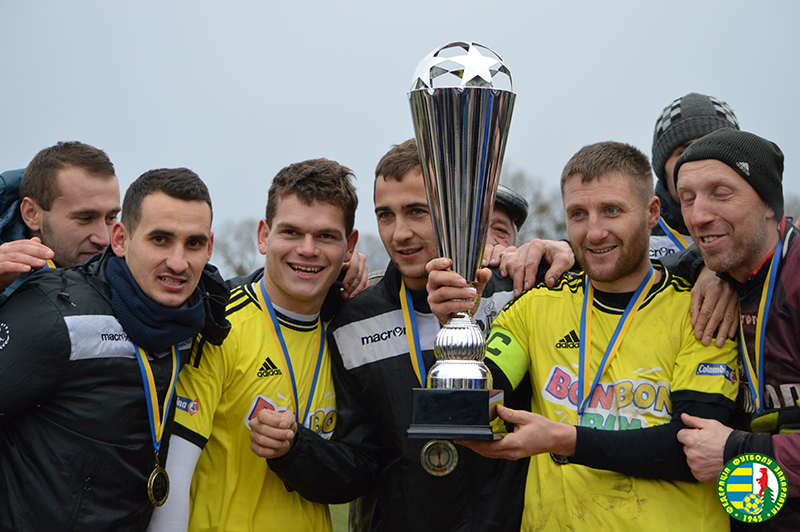 В Сваляве завершился суперкубковый поединок Закарпатской области по футболу. 