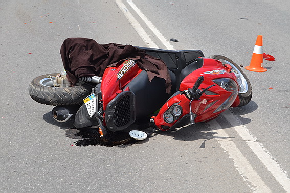 Дорожно-транспортное происшествие произошло с участием скутера и маршрутного такси. Водителя скутера доставили в Ужгородской городской больнице.