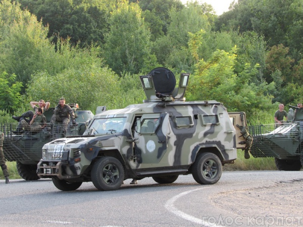 Жители микрорайона Росвигово сообщают, что слышали выстрелы и звук похож на взрыв в направлении села Лавки.