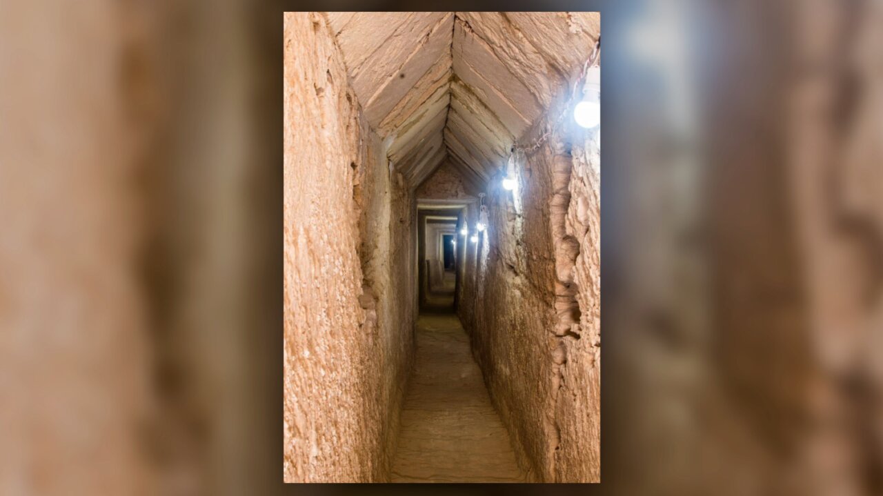 Цей тунель є копією тунелю у Греції, який вважається одним із найбільших інженерних досягнень античного світу.