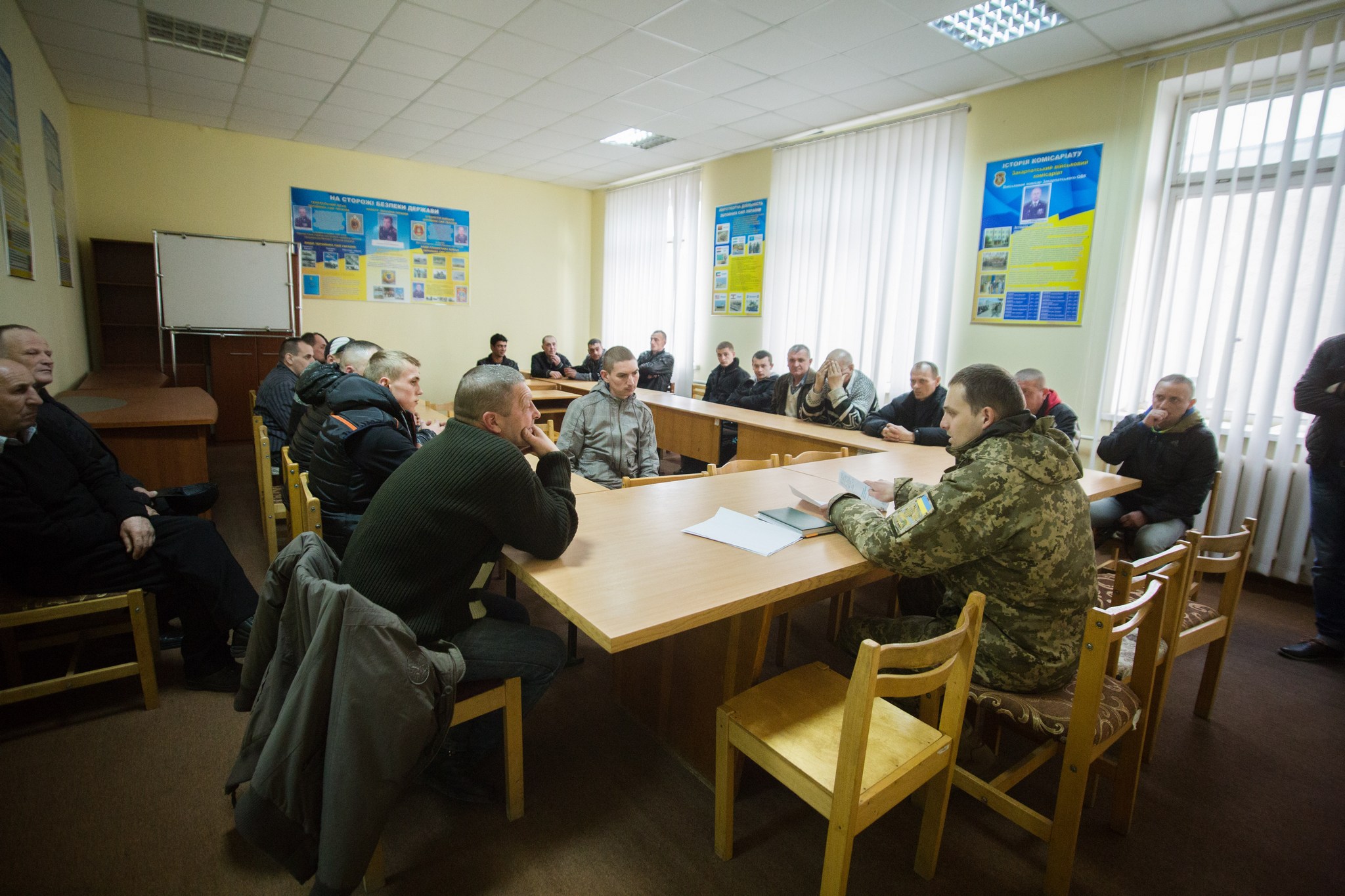 Получать военную специальность в учебных центров на Львовщине, Черниговщине и Полтавщине отправились 30 закарпатцев.