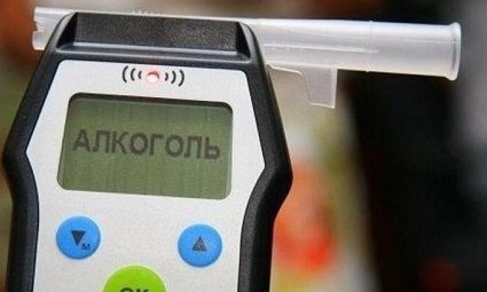 Поліцейські Закарпаття виявили за добу чотирьох нетверезих водіїв, в одного з яких задокументували понад три проміле алкоголю.
