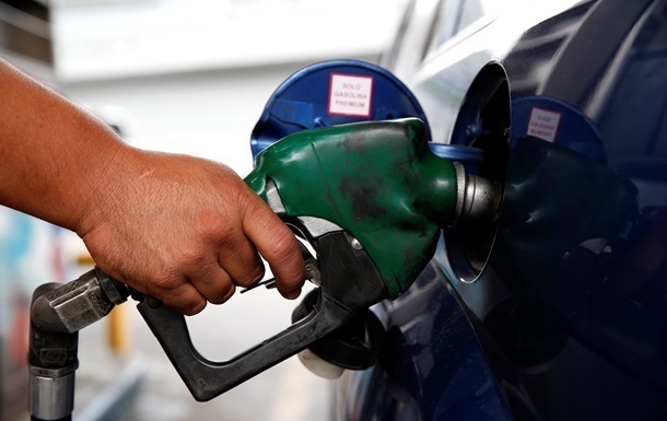 За вихідні ціни на бензин і дизельне паливо, в середньому, зросли на 0,2 - 0,5 гривні за літр.