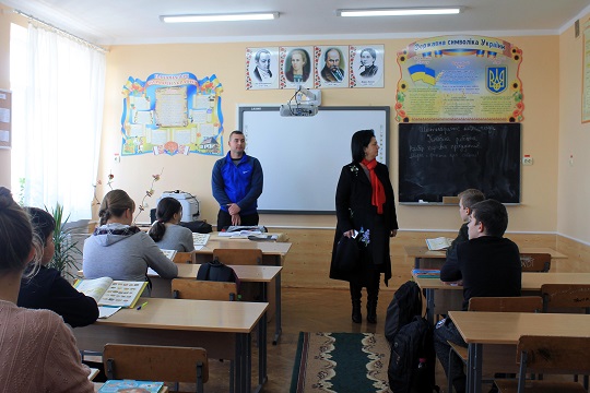10 шкіл Виноградівщини, де навчаються представники нацменшин, отримали нові обладнані кабінети української мови.