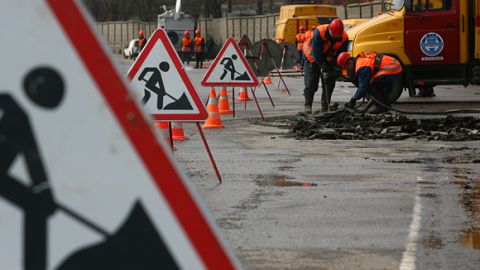 Більше шести мільйонів гривень минулого року витратили в Ужгороді на ремонт доріг. Це становить всього 17% від річного фінансування. 