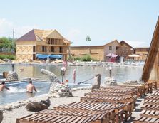 Зона отдыха в Солотвино активно расстраи...