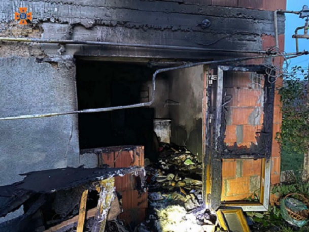 На Хустщині під час пожежі травмувалася господарка. Загорання виникло в котельні будинку, розташованого в с. Рокосово.