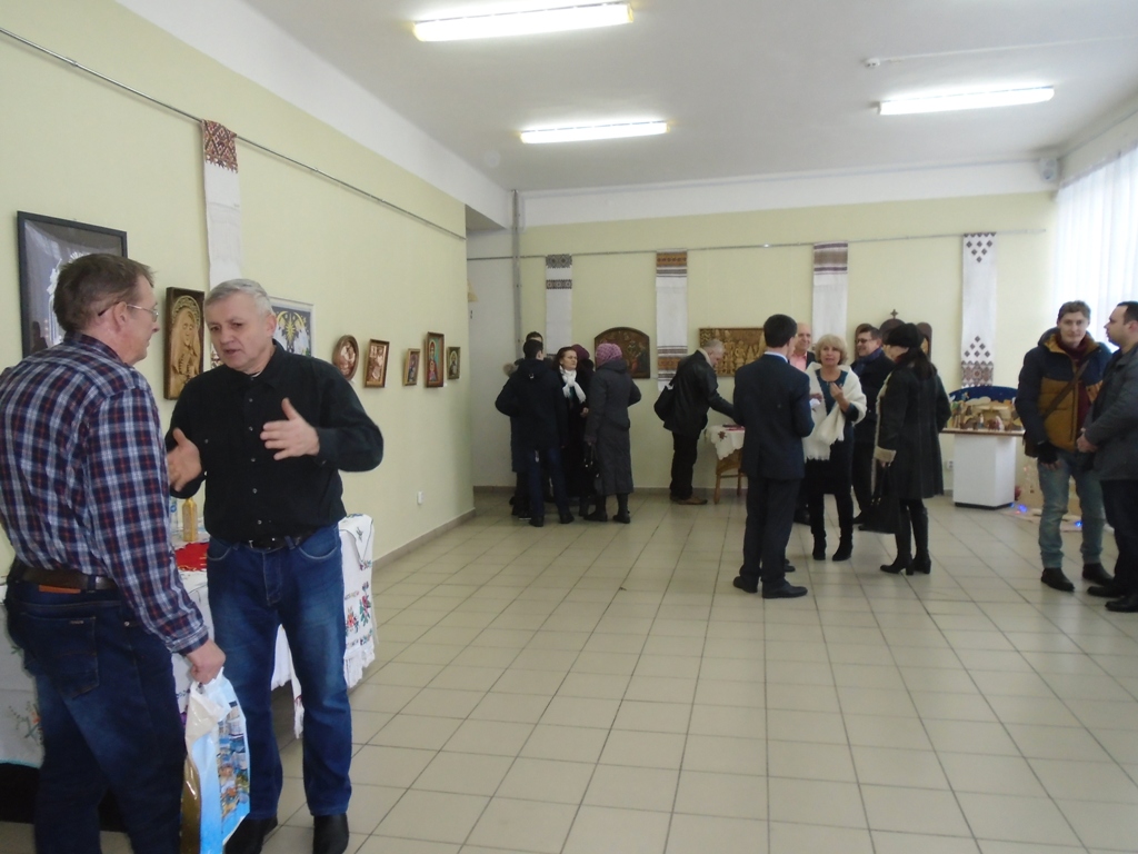 В Ужгороде открылась выставка "Рождественская симфония" / ВИДЕО