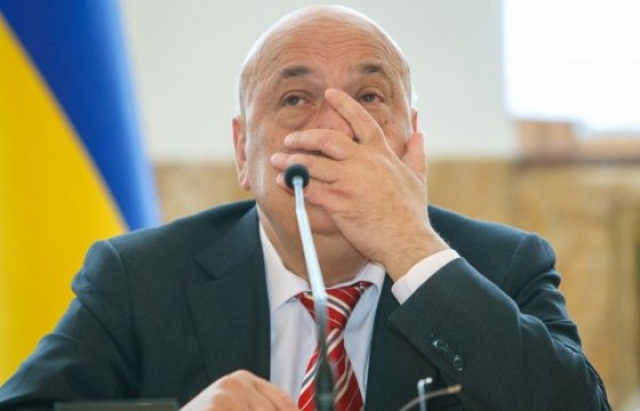 За словами експосадовця, він не слухав Київ,