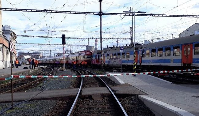 5 березня в Чехії зіткнулися два потяги, які опинилися на одній колії.