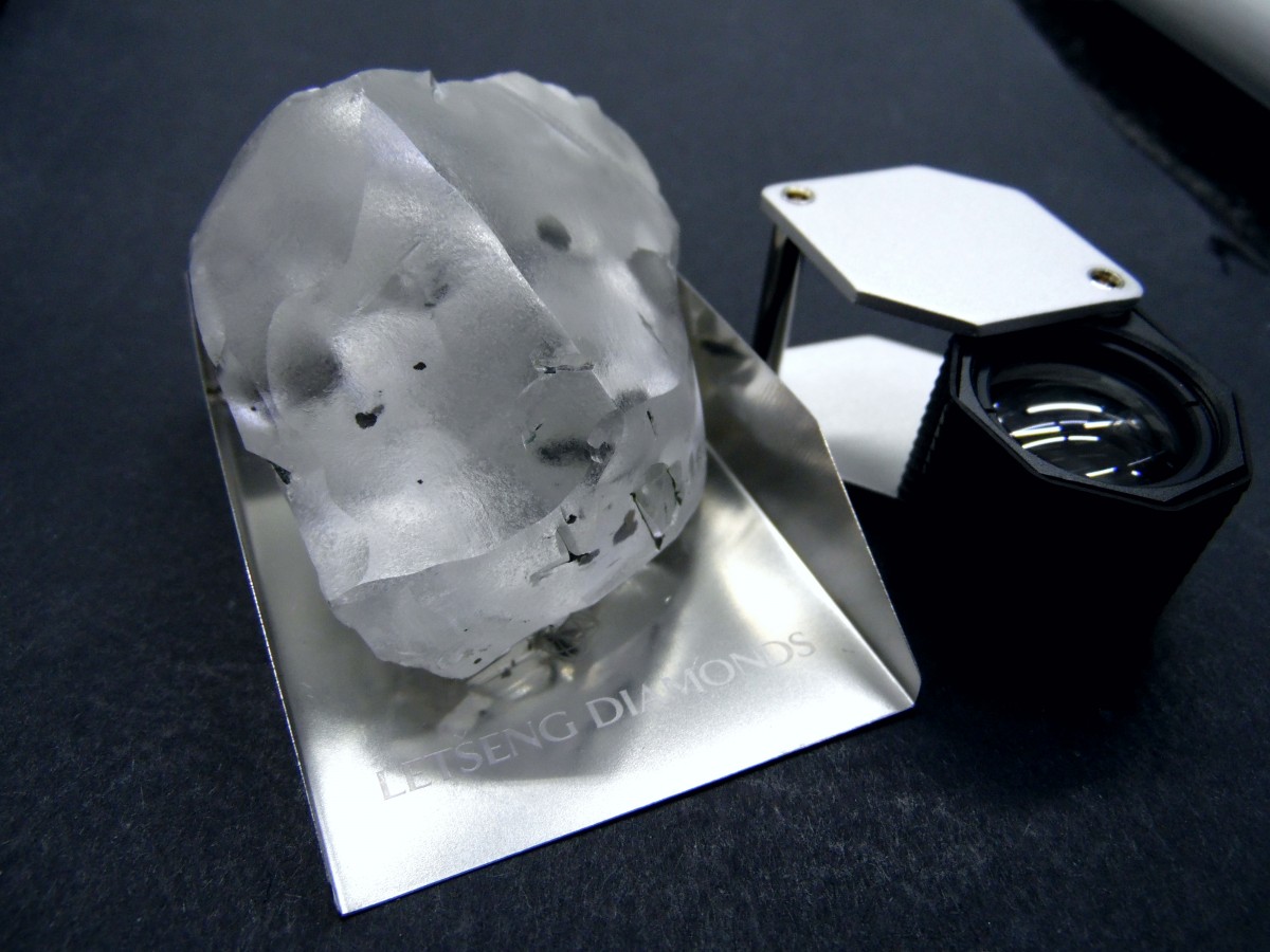 Алмаз був знайдений у королівстві Лесото. 
