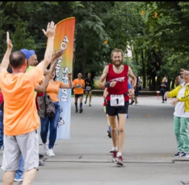 "370 кілометрів за 48 годин": хустянин став дворазовим чемпіон України із 48-годинного бігу (ВІДЕО)