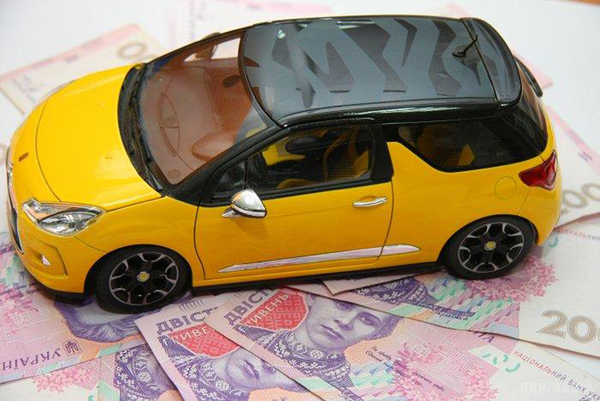 До 1 июля владельцы автомобилей получат уведомление-решение об уплате транспортного налога.