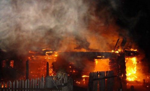 На Хустщині внаслідок пожежі повністю знищено літню кухню