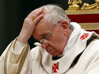 Папа Римський Франциск заявив у суботу, що в світі панує «атмосфера війни», і засудив тих, хто розпалює конфлікти.

