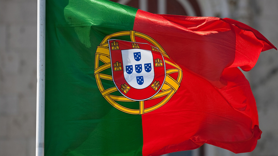 Государственный секретарь по европейским вопросам МИД Португалии Бруну Масаешем заверил, что все внутригосударственные процедуры относительно Соглашения об ассоциации между украиной и ЕС будут завершены португальской стороной до Рижского саммита “Восточного партнерства”.
