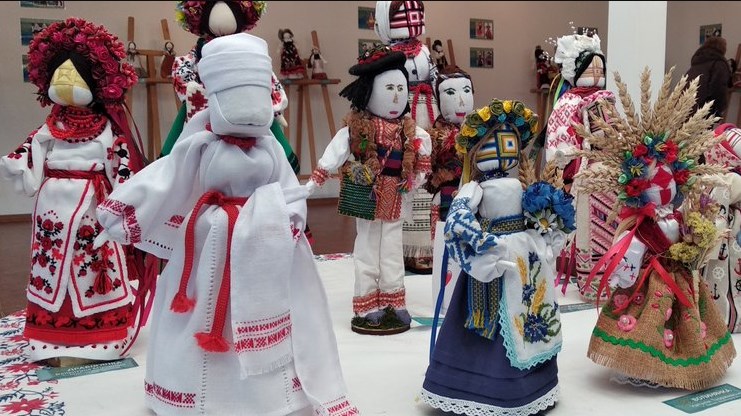 Выставка называется «Украинские куклы путешествуют по миру».