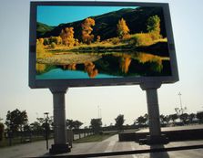 В історичному центрі Ужгорода побільшає ...