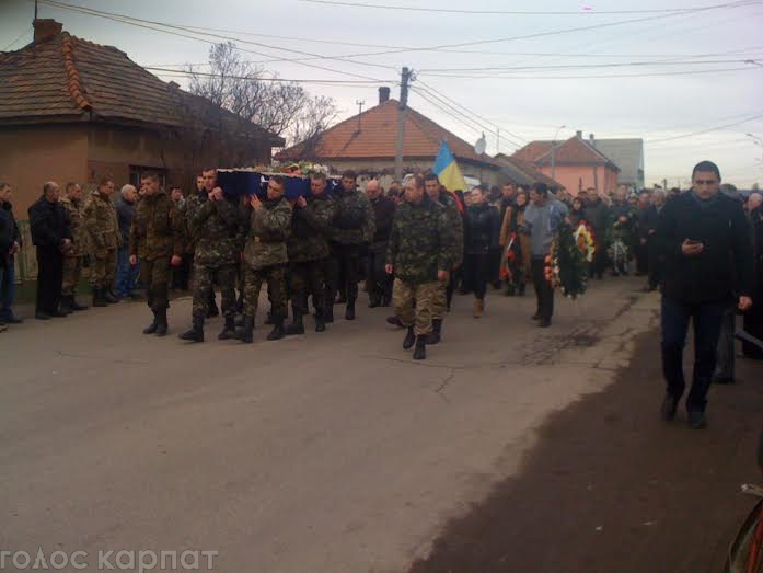 Боєць загинув 25 січня в районі Дебальцева, де ворожі танки намагалися прорвати оборонні рубежі українського підрозділу.