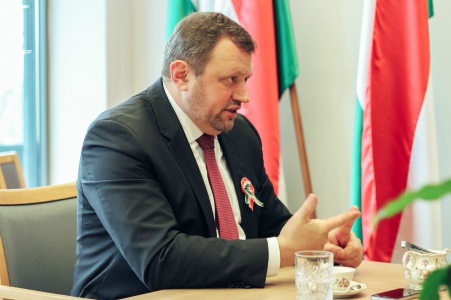 Посол Венгрии в Украине Эрно Кешкень: "Мы продолжим выдавать паспорта закарпатцам венгерского происхождения"