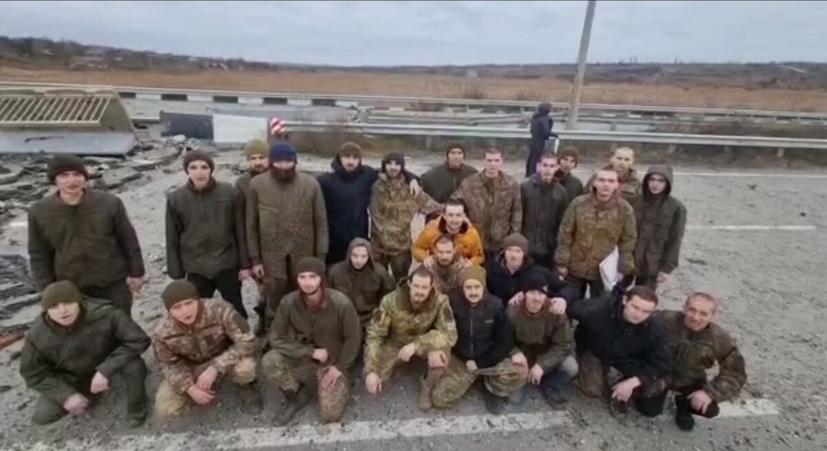 Сьогодні з російського полону повернули ще 50 українських воїнів, повідомив керівник Офісу президента України Андрій Єрмак.