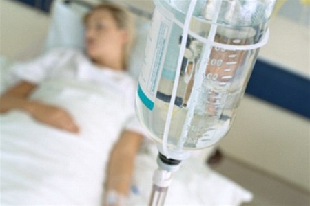 В г. Золочев вечером 1 марта в инфекционное отделение центральной районной больницы с признаками пищевого отравления госпитализированы 8 человек.