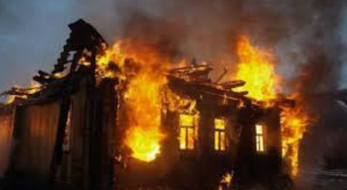 Дві пожежі у приватних житлових будинках сталися ввечері 19 грудня на території Міжгірщини.