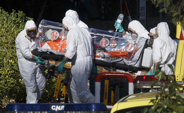Всесвітня організація охорони здоров'я (ВООЗ) оприлюднила нові дані, згідно з якими число жертв спалаху вірусу Ебола досягло 3338 осіб, передає УНН з посиланням на ВВС.