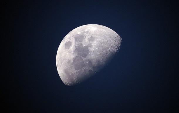 На знімку об'єкт схожий на хижину, але щоб достеменно дізнатися, що це насправді, місяцеходу потрібно ще два-три місяці.

