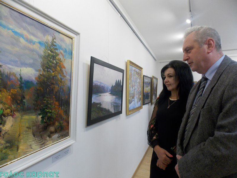 Експозиція кращих різдвяних картин 13 художників краю була відкрита в четвер у новому виставковому залі дипломатичного відомства сусідньої держави у місті над Верке.