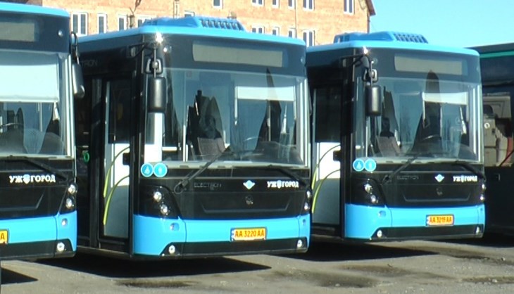 Сім нових автобусів почнуть курсувати на маршруті № 24 в Ужгороді з 26 листопада.