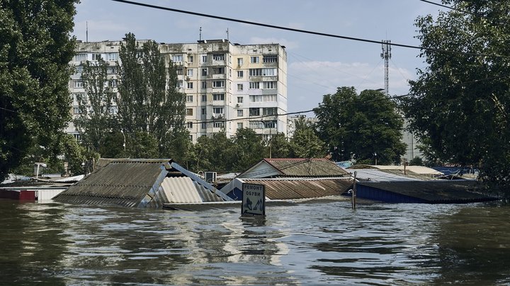 Тисячі будинків під водою: що відбувається в Херсонській області сьогодні 