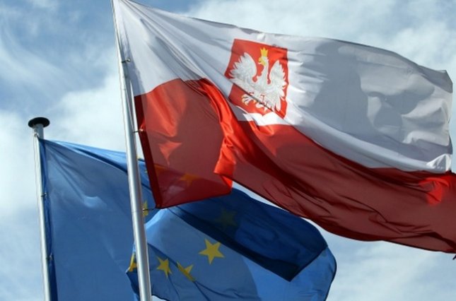 В Єврокомісії Польщі закидають порушення норм верховенства права через судову реформу в країні.
