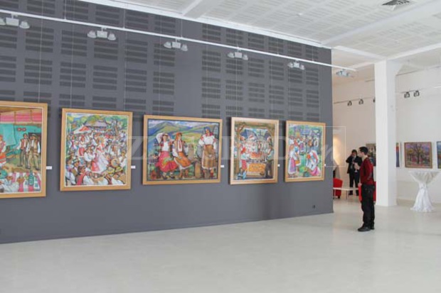Ужгородцы посетили выставку словацкого художественного искусства / ВИДЕО