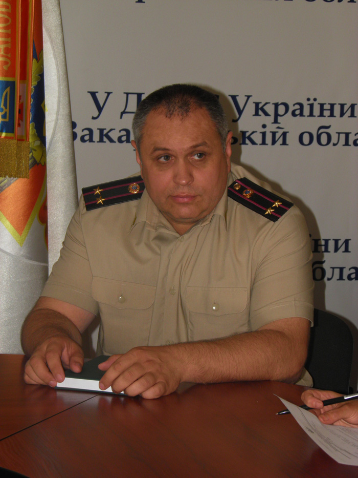 Им стал бывший главный инспектор Свалявского районного отдела У ГСЧС Украины в Закарпатской области Андрей Топи.