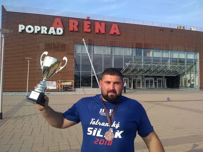 Нещодавно у словацькому місті Попрад пройшов турнір «Татранський силач».