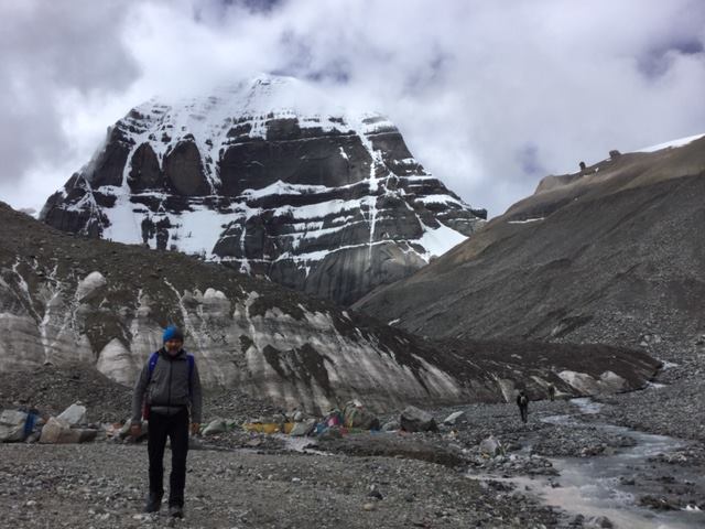 Як стверджує політик, цього року здійснилася його мрія ще зі шкільних років – побувати на одному зі священних для багатьох релігій місці, на горі Кайлас у Тибеті.
