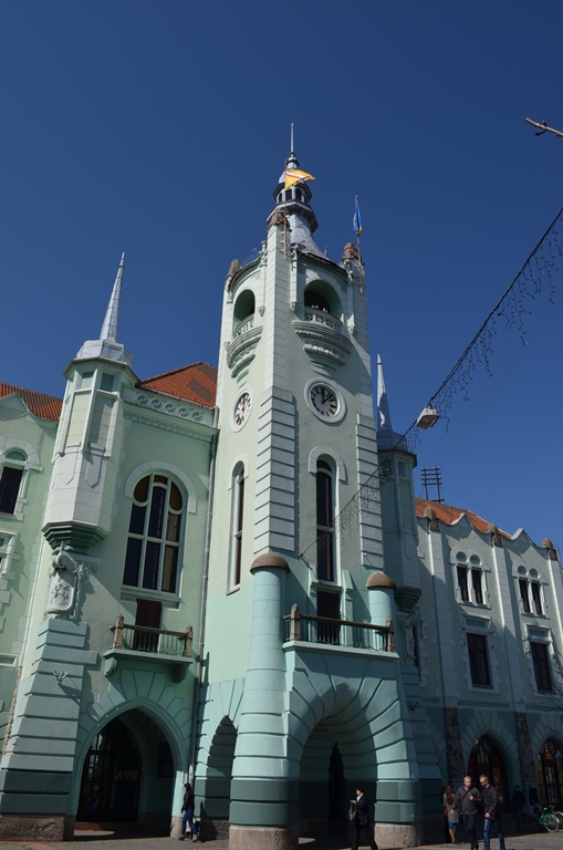 В Мукачеві розпочалася позачергова сесія міськради / ПРЯМА ТРАНСЛЯЦІЯ