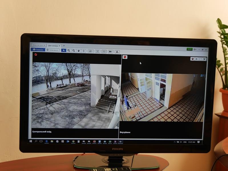 Представники канадської корпорації презентували напередодні в Ужгородській міській раді, як працює система відеоспостереження та власне програмного забезпечення “АВІДЖИЛОН”.
