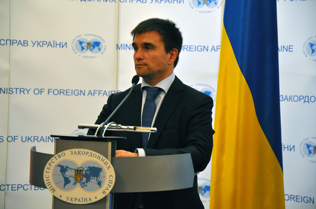 Поліцейська місія ЄС повинна буде контролювати припинення вогню, заявив глава МЗС України.
