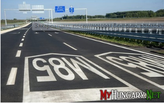Министерство национального развития Венгрии предлагает ввести оплату пошлины за использование введенных в эксплуатацию автомагистралей M85 и M86.

