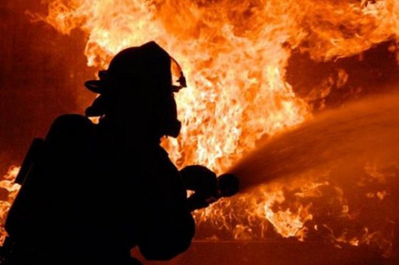 Учора, 7 травня, о 17:04 рятувальникам повідомили про пожежу в житловій квартирі за адресою: м. Чоп, вул. Миру.

