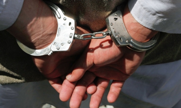 Задержан 34-летний ужгородец уже имеет две судимости – за кражи и грабежи. 24 октября ночью он снова похитил из новостройки водяные счетчики.
