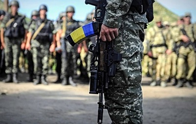 Ще майже десять тисяч українських військових отримали поранення.
