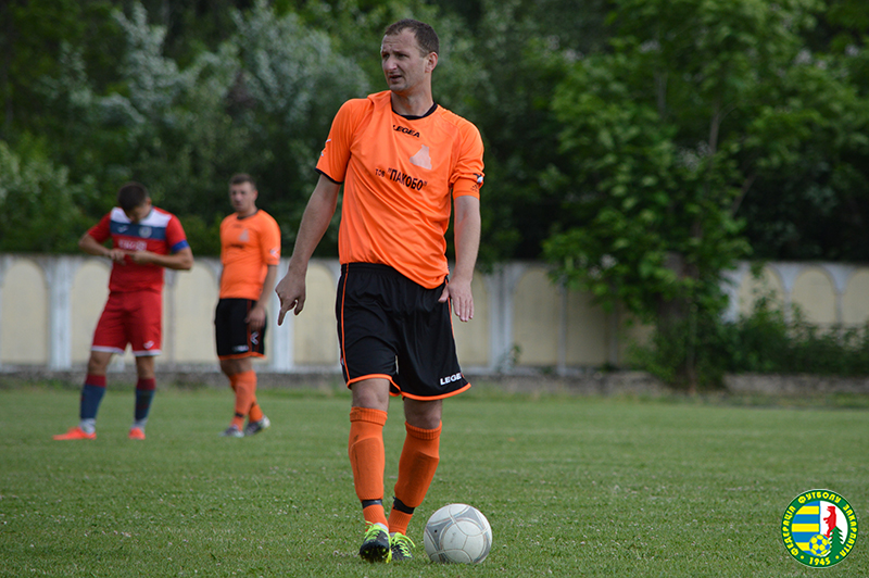 Відбулися матчі 15-го туру першості Закарпатської області з футболу у Західній зоні. Три поєдинки виграли господарі, а три – гості.
