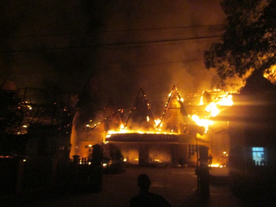 Вчера ночью на Закарпатье в селе Лисарня в оздоровительном комплексе «Belle Royalle» произошел пожар.